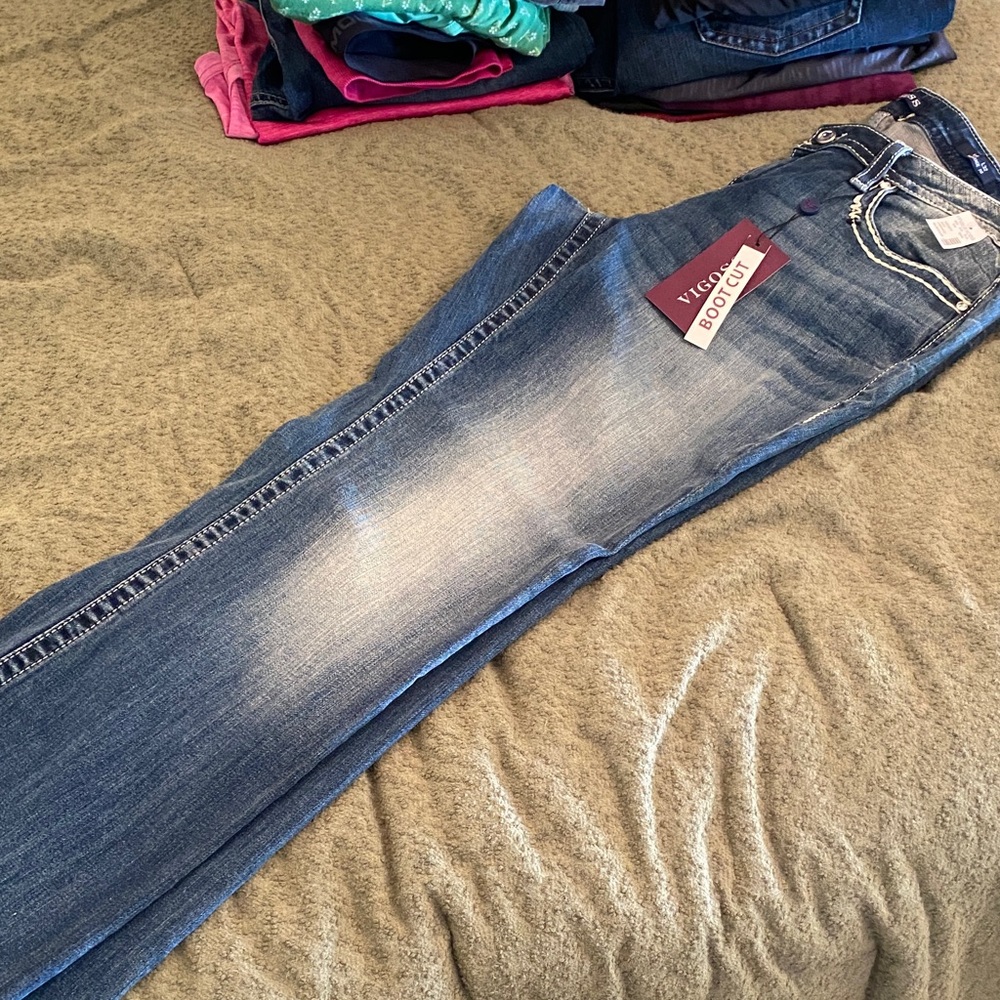 Vigoss Women's Boot Cut Jeans - Faded Blue Wash - Picture 5 of 6